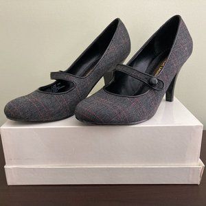 Chinese Laundry Heels Size 7.5M